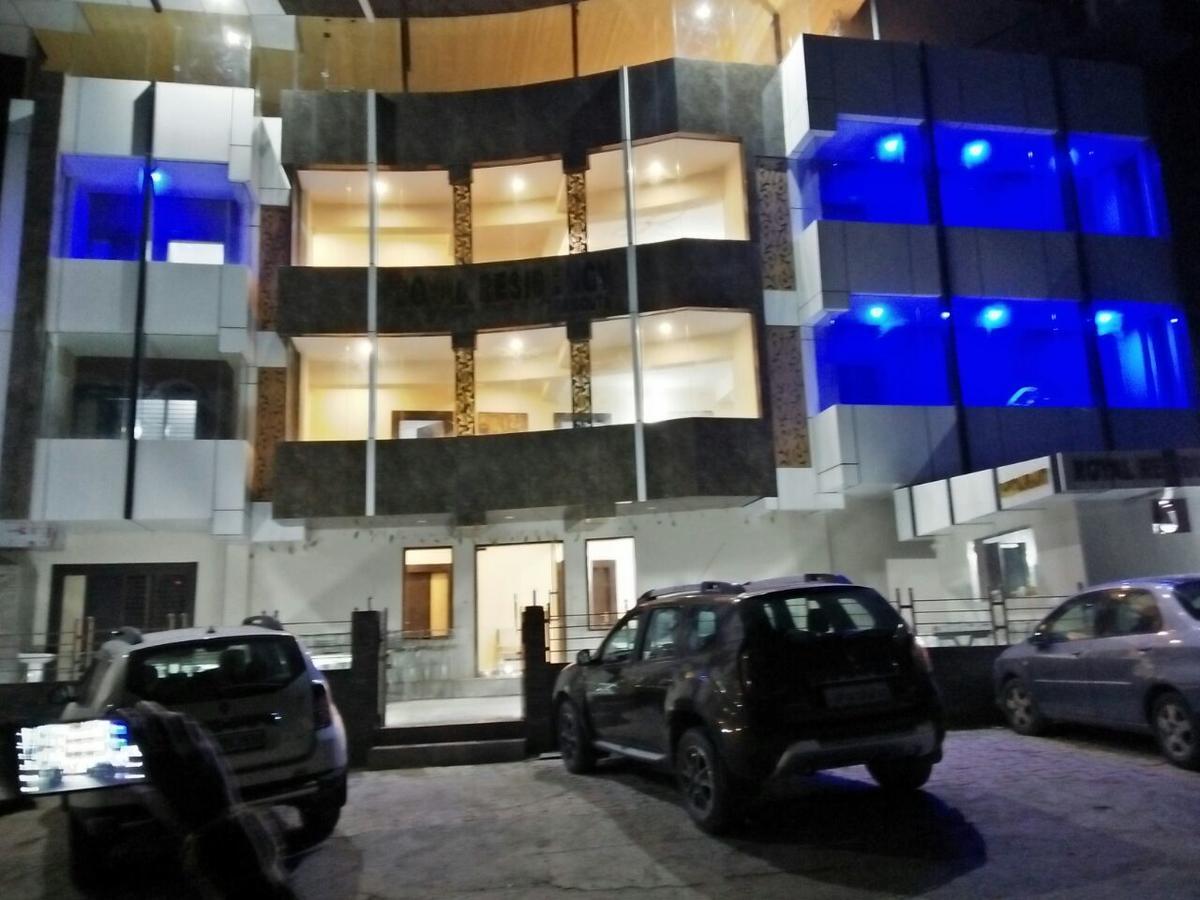 Oyo 11877 Royal Residency Hotel New Tehri Camera foto